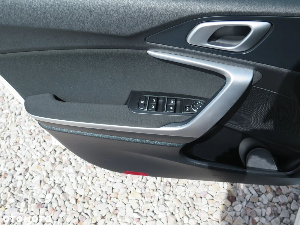 Kia Ceed 1.5 T-GDI M - 15