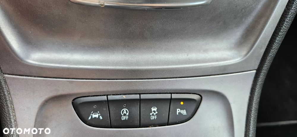 Opel Astra 1.4 T Cosmo S&S EU6 - 18