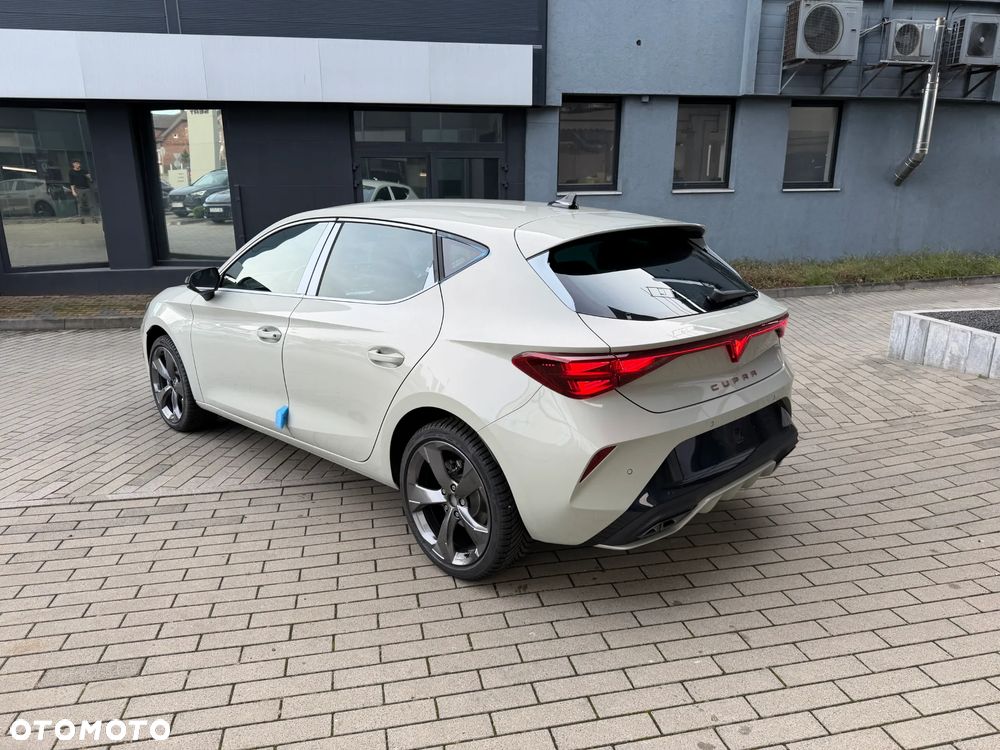 Cupra Leon 1.5 eTSI mHEV DSG - 3