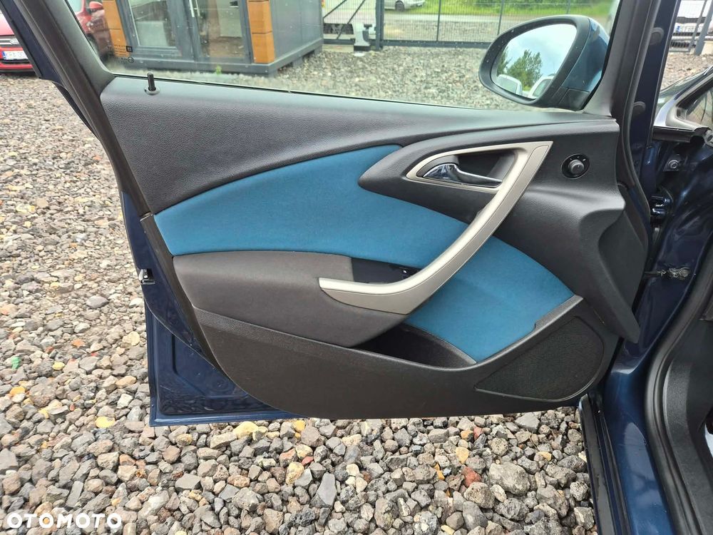 Opel Astra 1.6 Essentia - 11