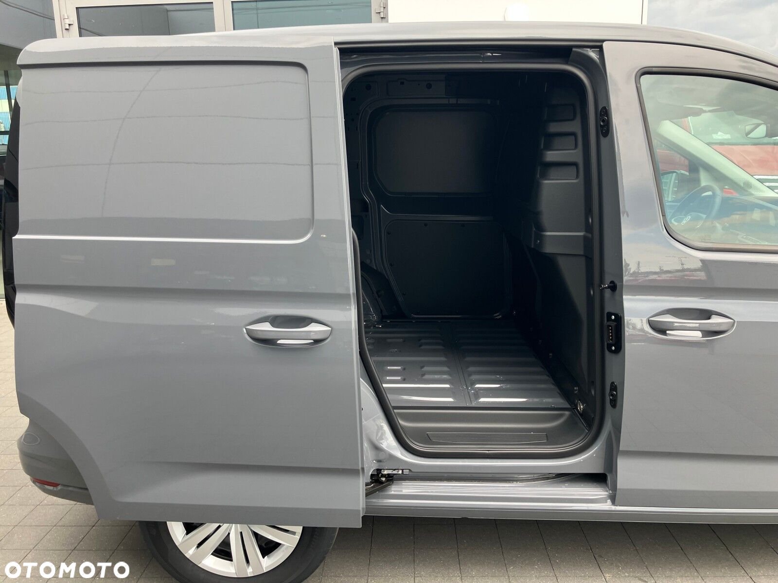 Volkswagen Caddy Volkswagen Caddy Cargo, silnik: 2,0 l TDI EU6 122 KM, skrzynia biegów: automatyczna DSG 7-biegowa, rozstaw osi: 2755 mm - 22