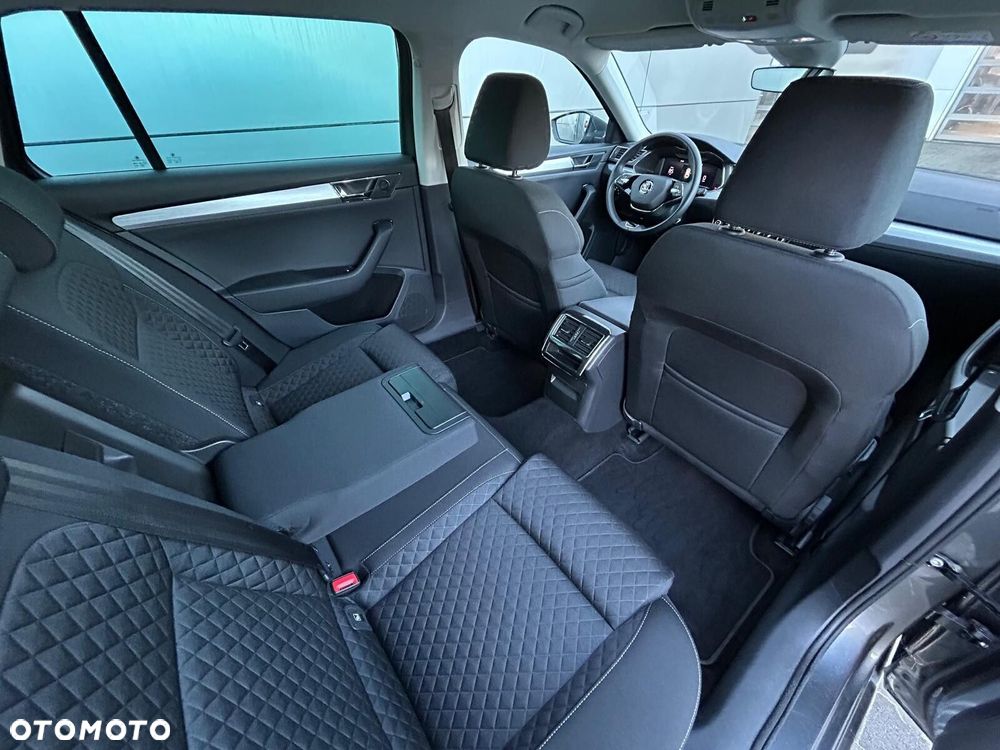 Skoda Superb 1.5 TSI Ambition DSG - 9