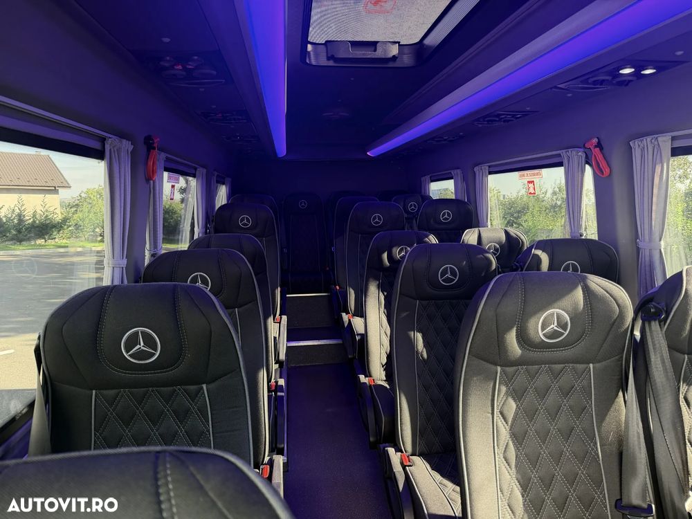 Mercedes-Benz Sprinter 517 - 18