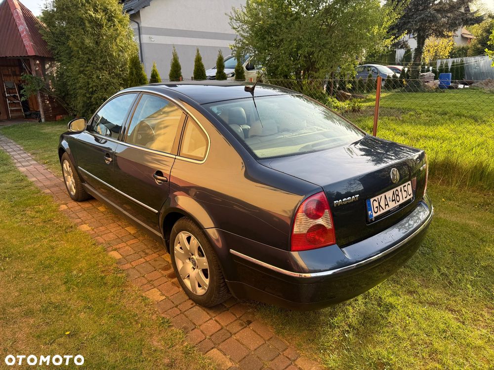 Volkswagen Passat - 3