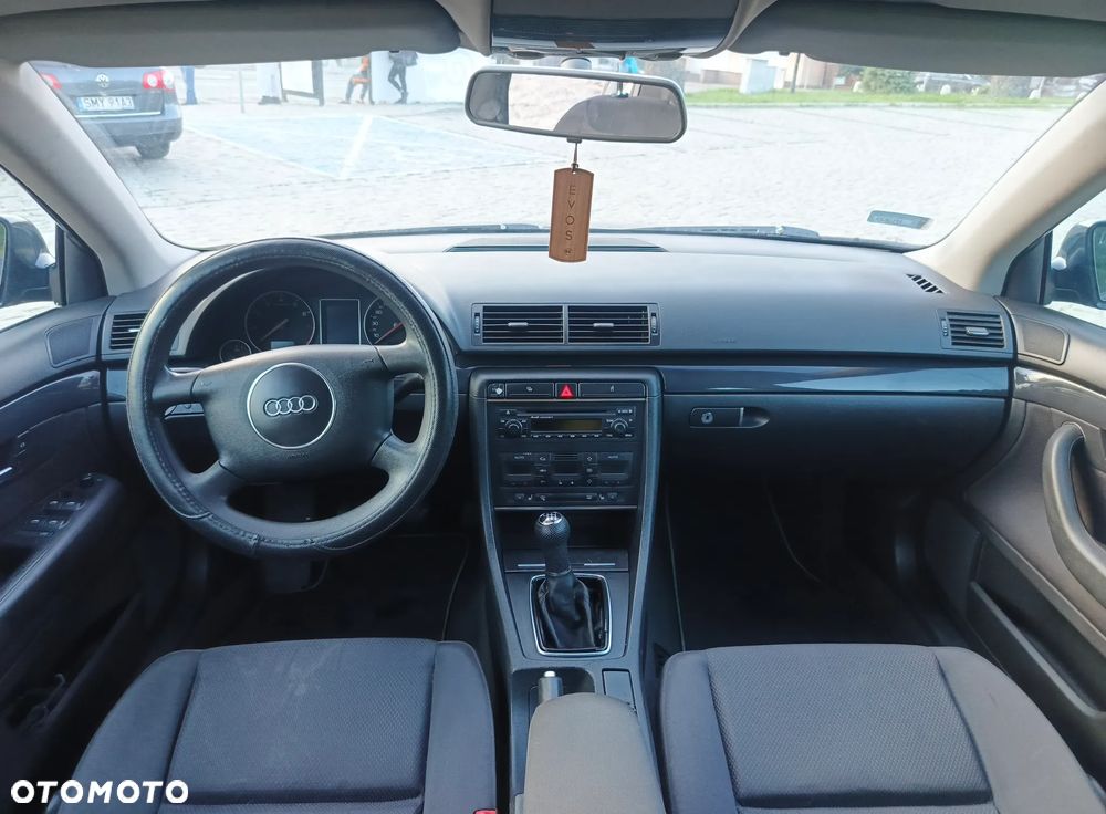 Audi A4 Avant 2.4 - 14