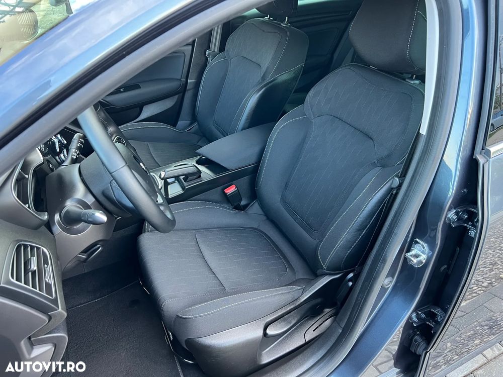 Renault Megane TCe 140 GPF LIMITED - 13