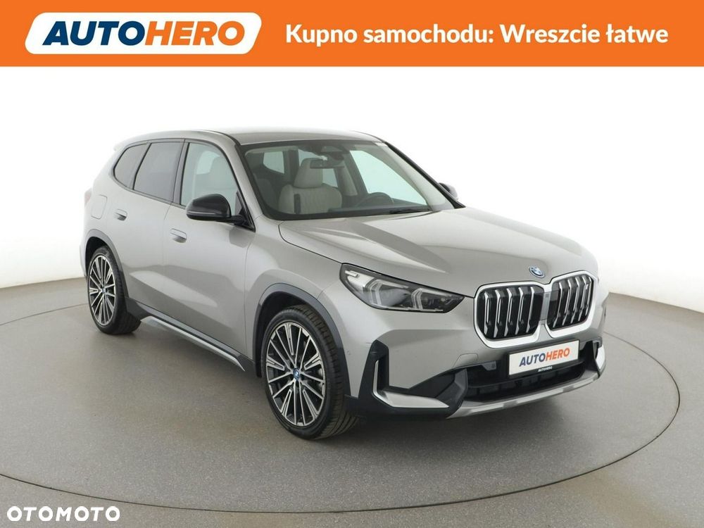BMW iX1 xDrive30 xLine - 12
