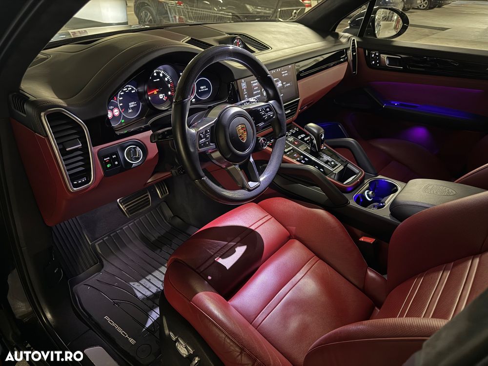 Porsche Cayenne - 27