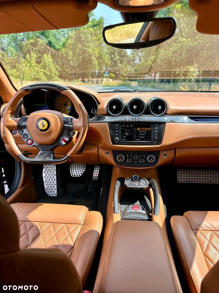 Ferrari FF - 8