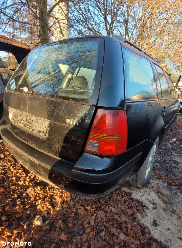 Części- Volkswagen golf variant kombi  Pojemność: 1896  Moc: 74kW  Rok: 2002  Diesel - 4