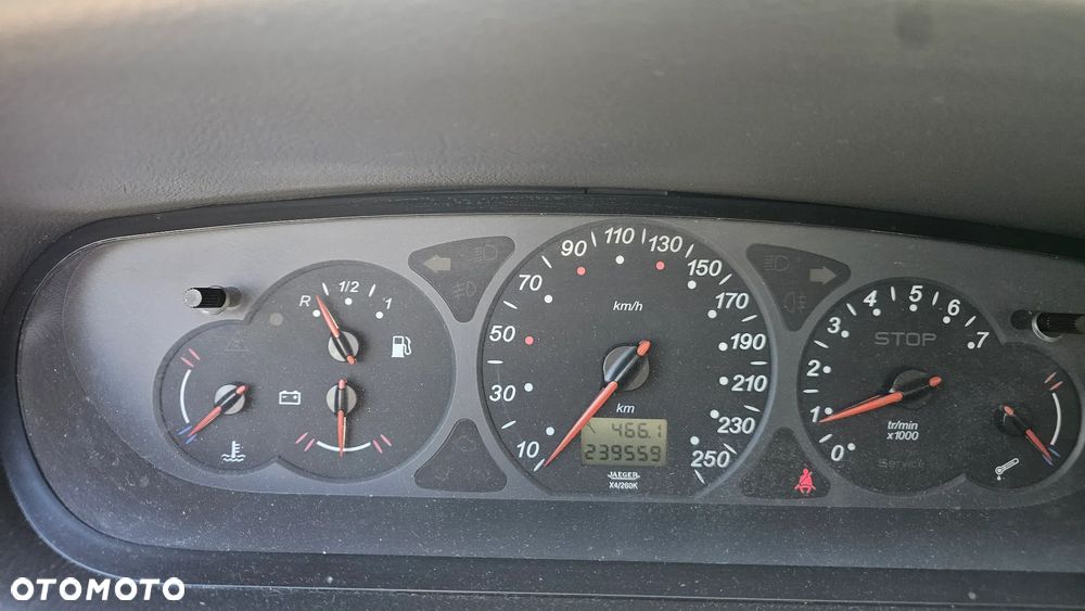Citroën C5 2.0 HDi SX - 12