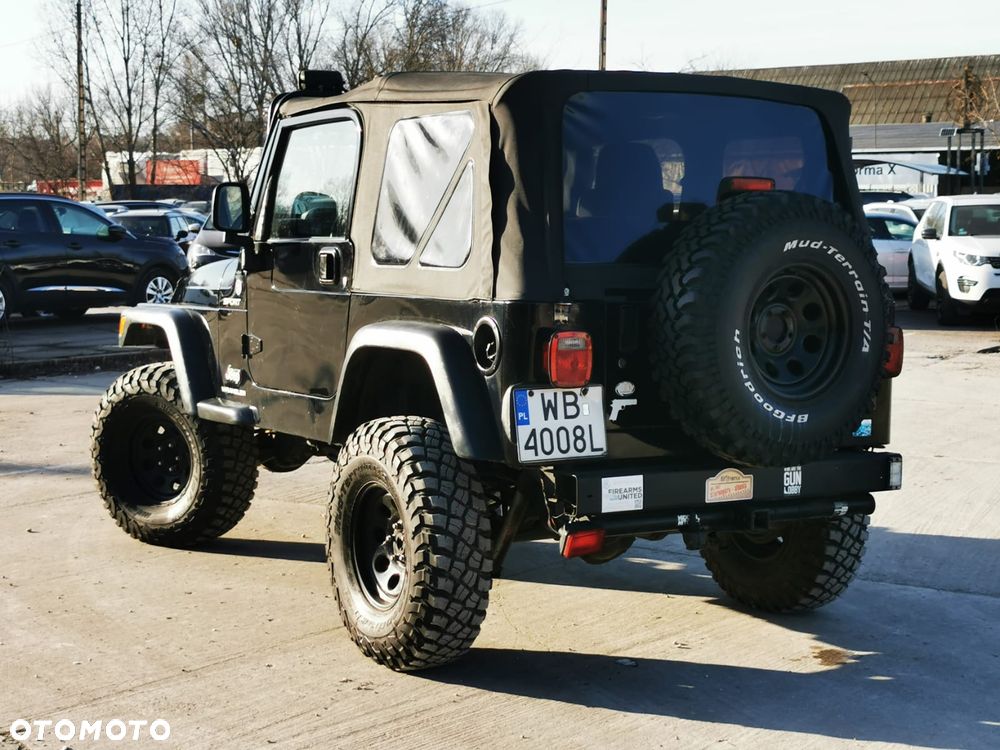 Jeep Wrangler 4.0 Sahara - 29