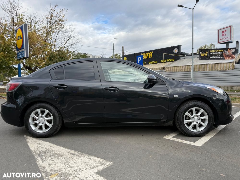 Mazda 3 - 8