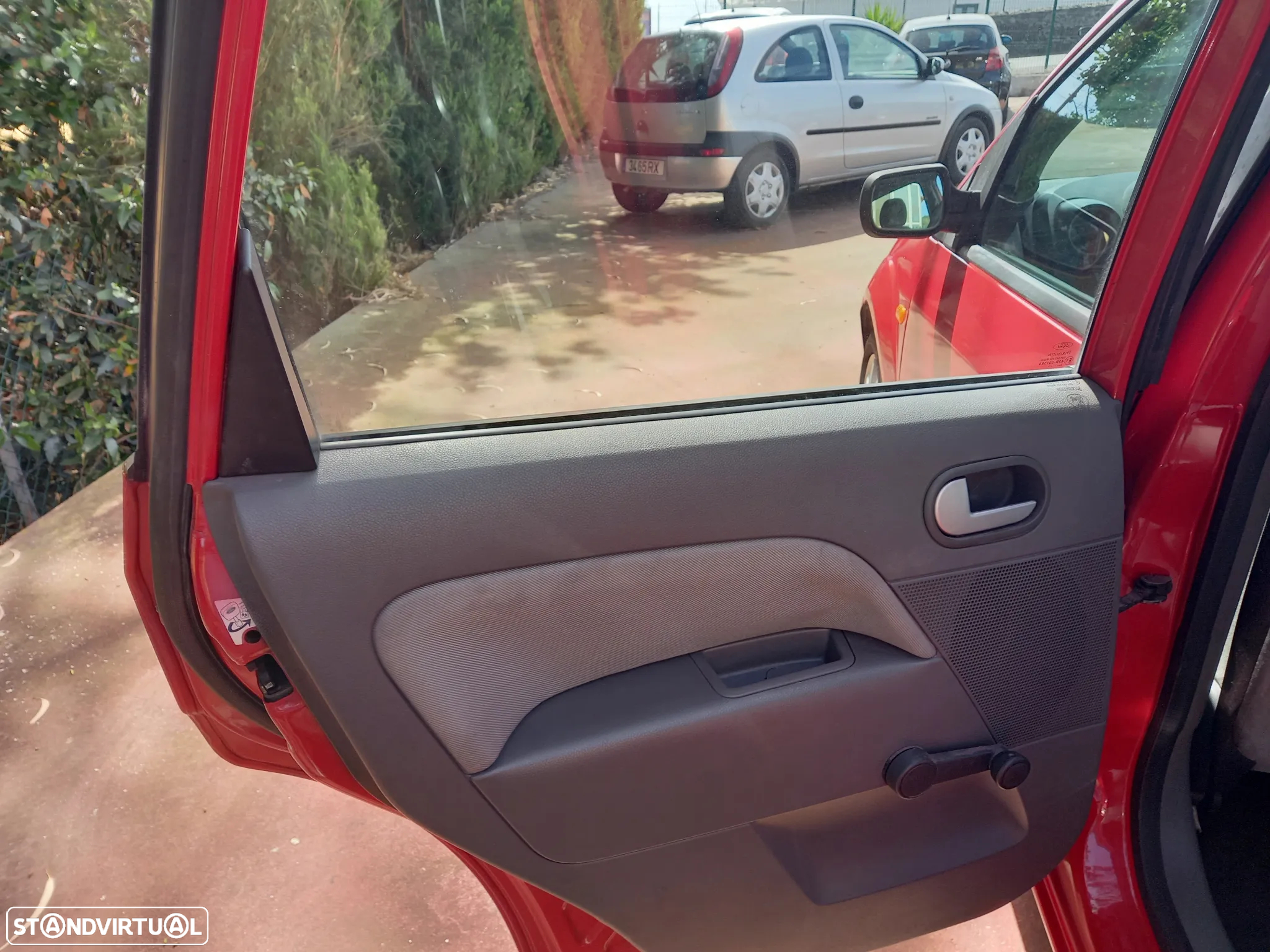 Ford Fiesta 1.4 Ghia - 18