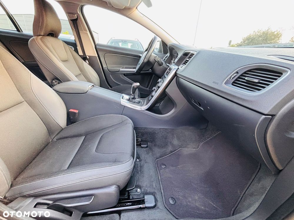 Volvo V60 D4 Drive-E Summum - 27