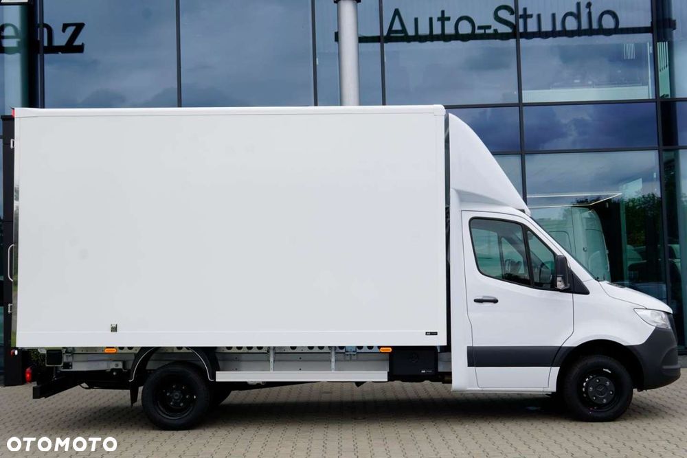 Mercedes-Benz Sprinter - 9