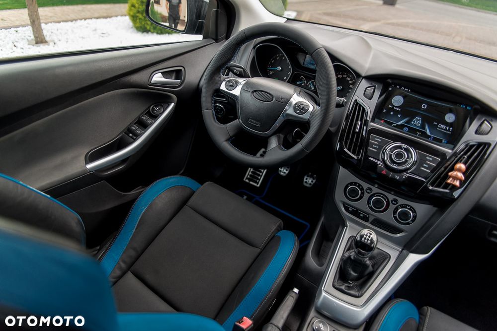 Ford Focus 1.6 Titanium - 30