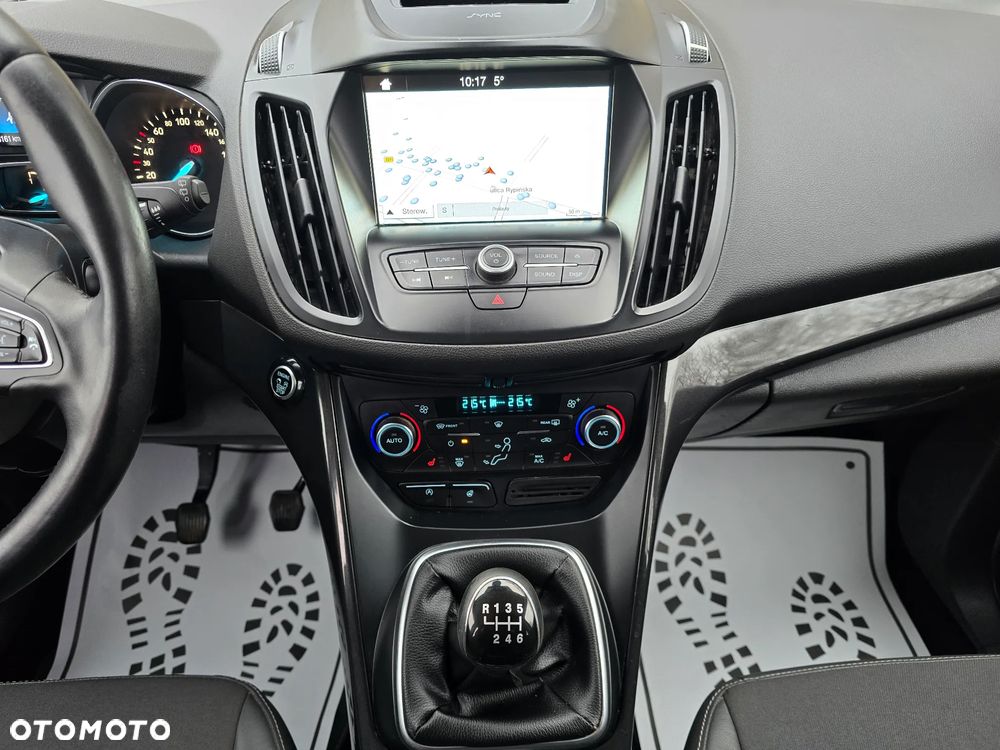 Ford Kuga 2.0 TDCi 4x4 Titanium - 28