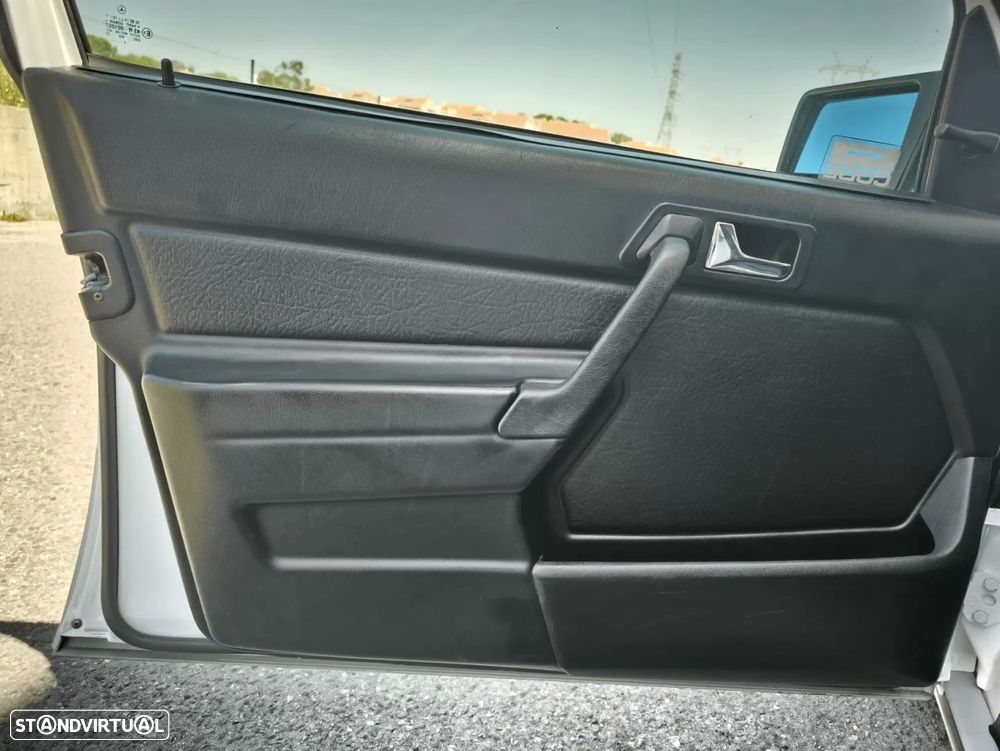 Mercedes-Benz W201 (1982-1993) 190 E 1.8 - 37