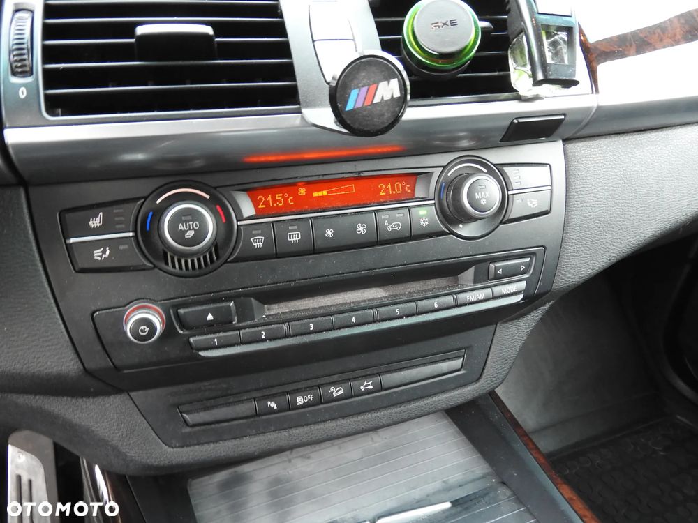 BMW X5 xDrive50i - 24