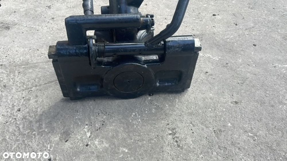 New holland Case zaczep transportowy 32 cm - 2