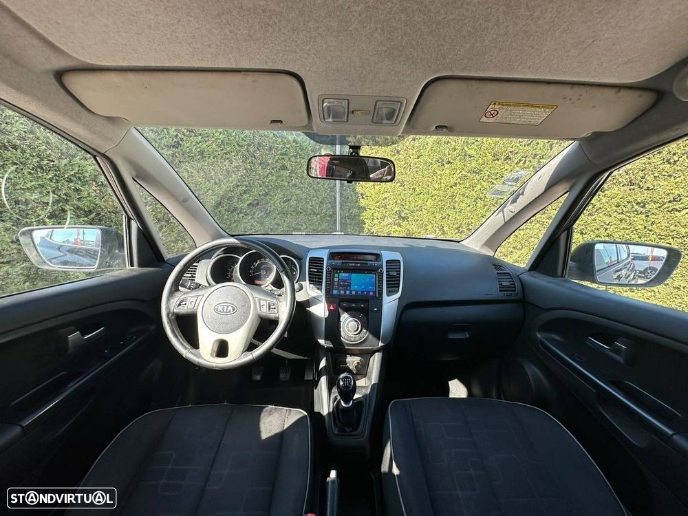 Kia Venga - 6