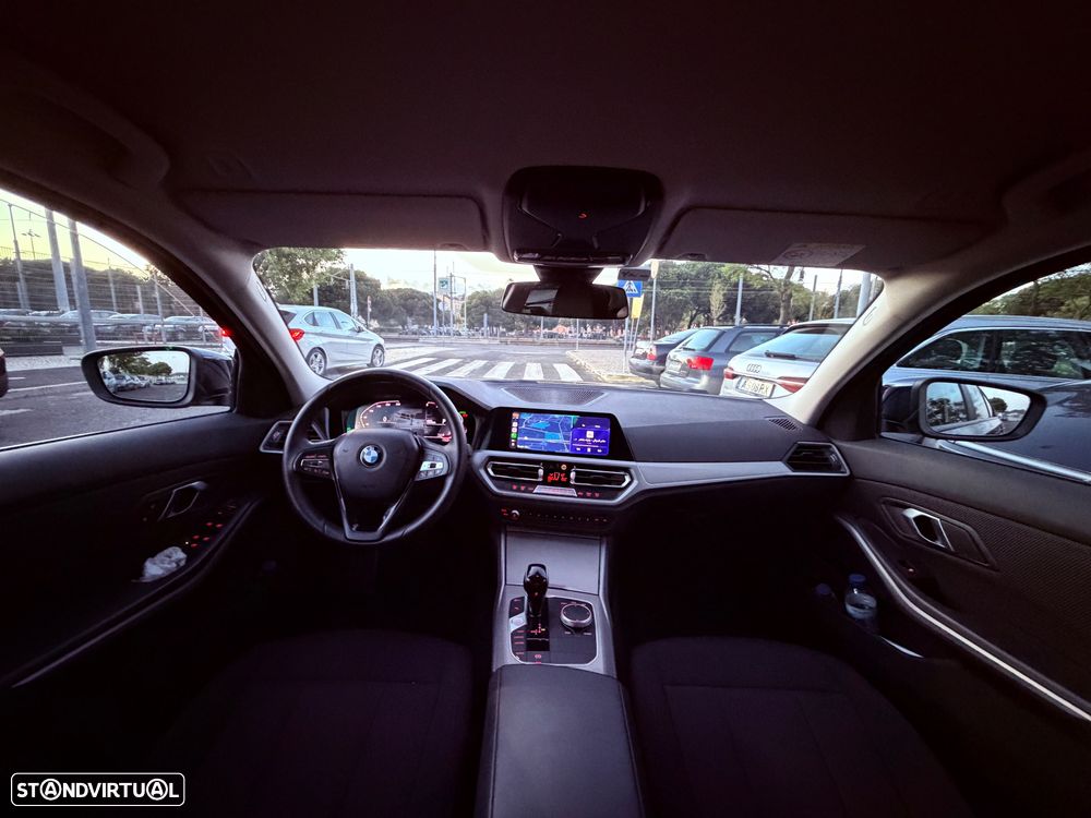 BMW 318 d Auto - 10
