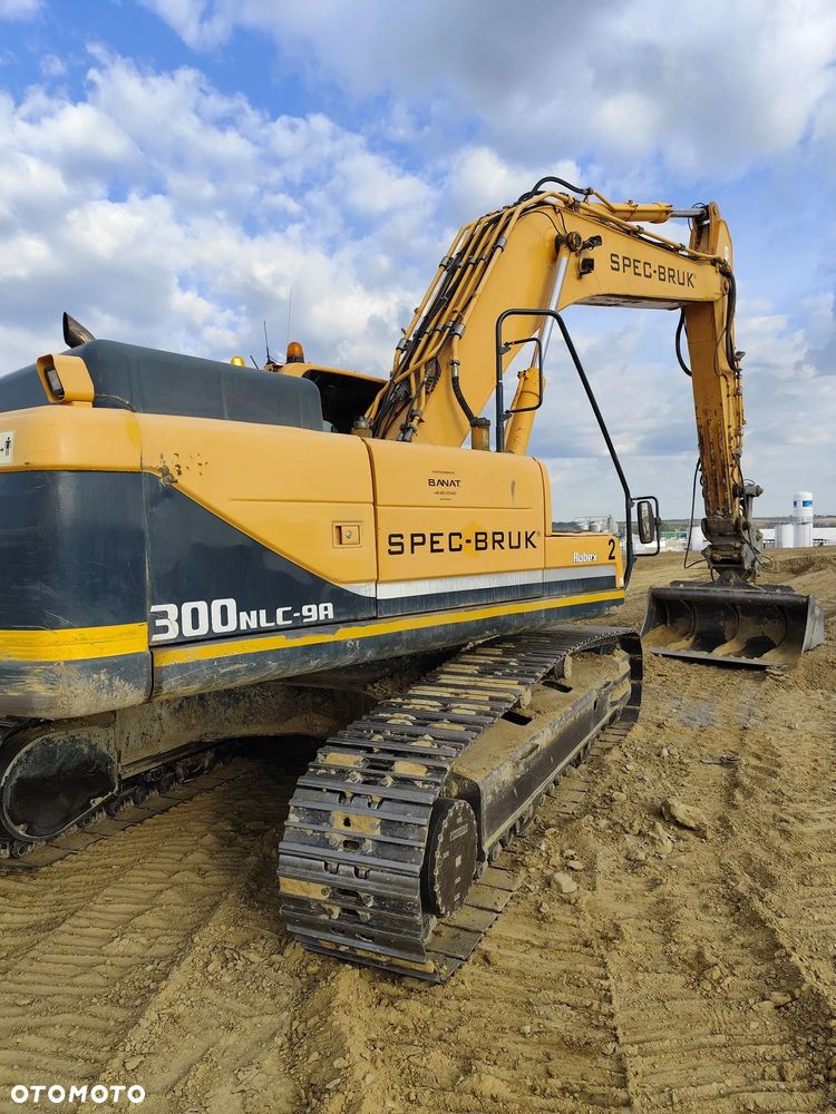 Hyundai HLC300-9A - 3
