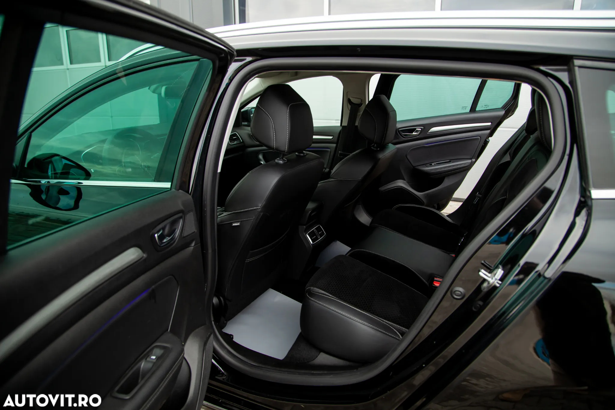 Renault Megane ENERGY dCi 110 EDC INTENS - 11