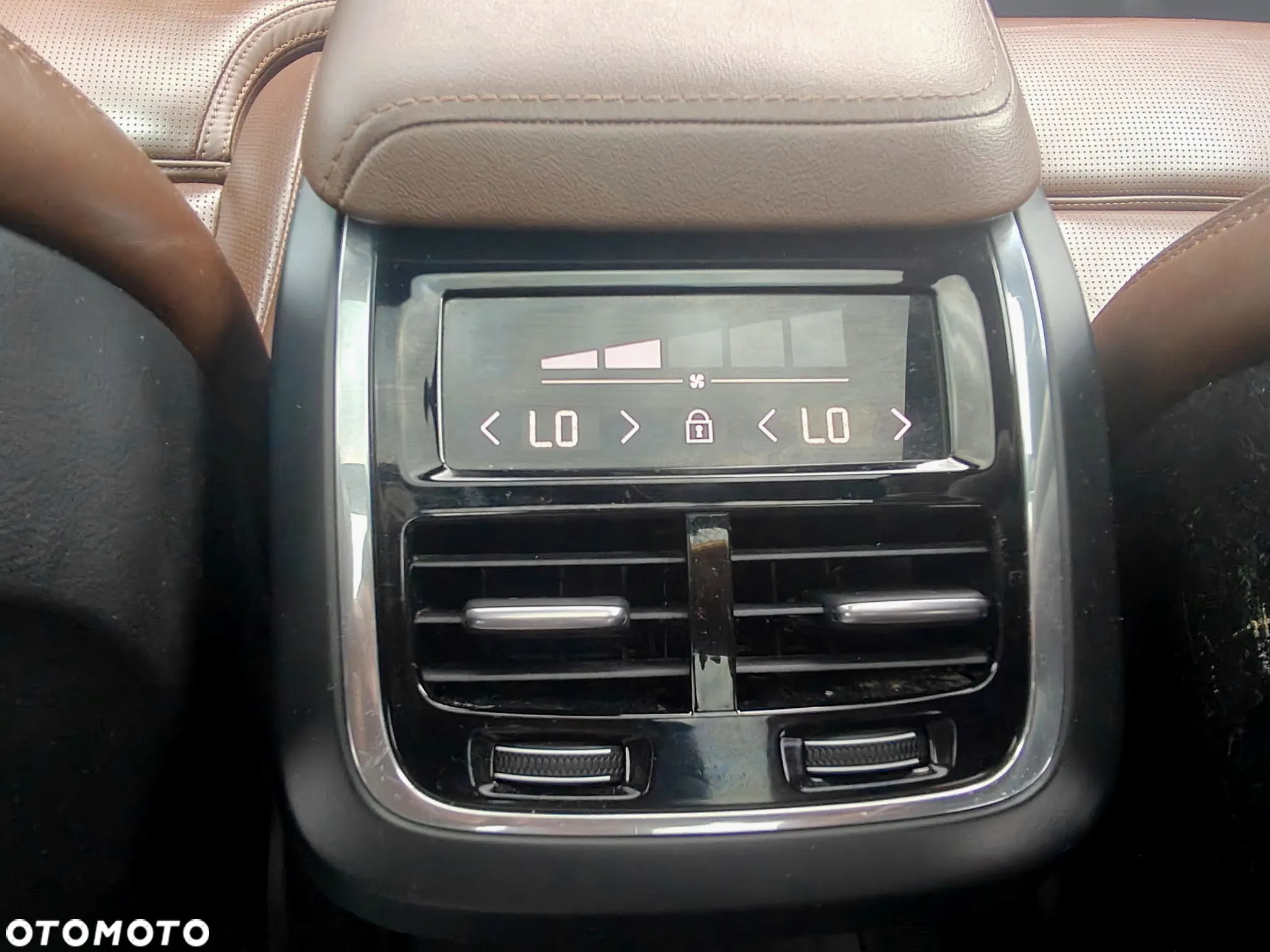 Volvo XC 60 B4 D AWD Geartronic Momentum Pro - 19