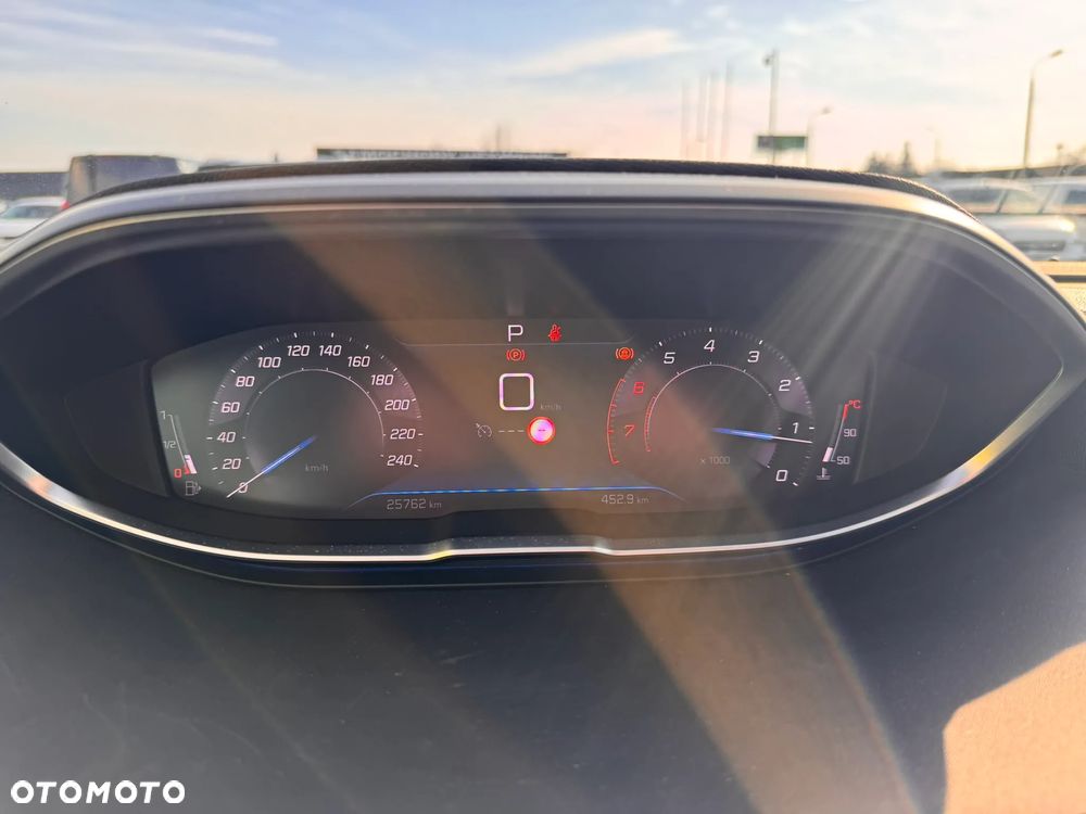 Peugeot 3008 1.2 PureTech Allure Pack S&S EAT8 - 5