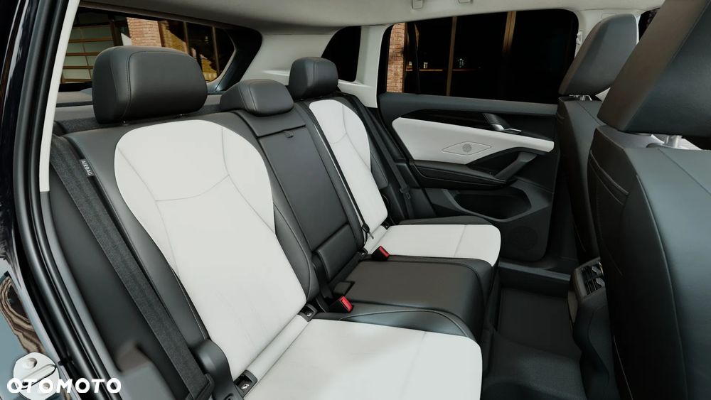 Volkswagen Tiguan 1.5 eTSI Elegance DSG - 13