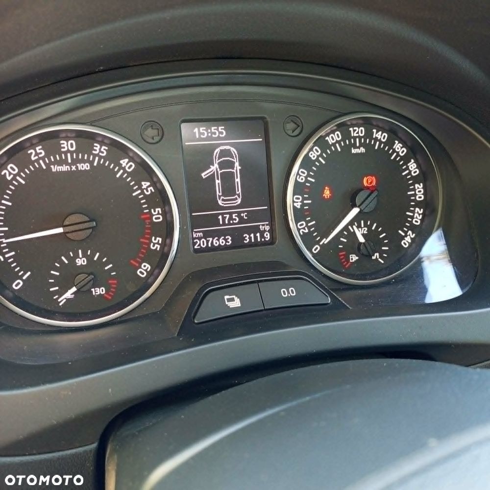 Skoda RAPID 1.6 TDI DPF Ambition - 4