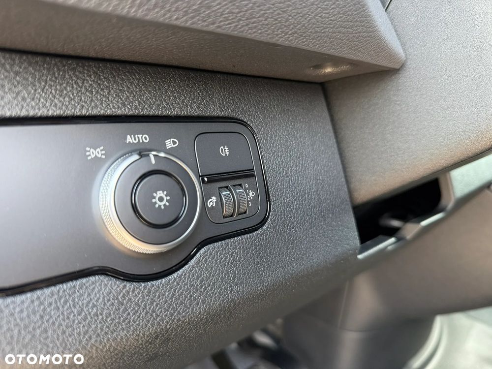 Mercedes-Benz Sprinter - 20
