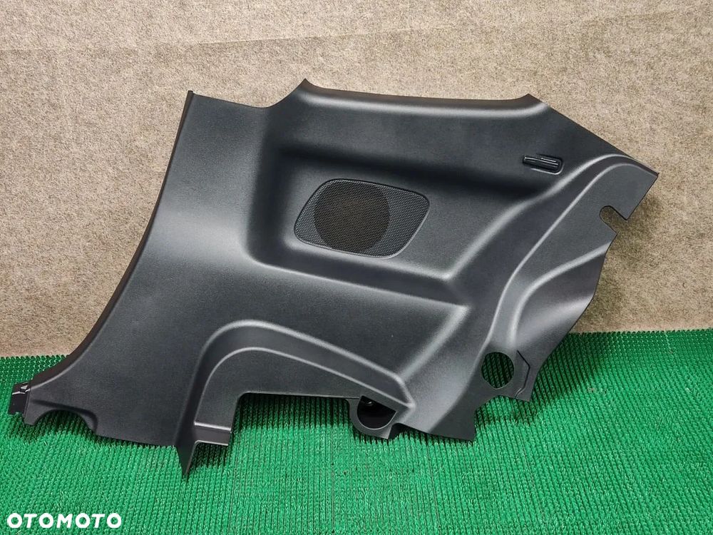 TOYOTA YARIS GR 1.6i 261 KM 20-24r Boczek Kabiny Prawy - 1