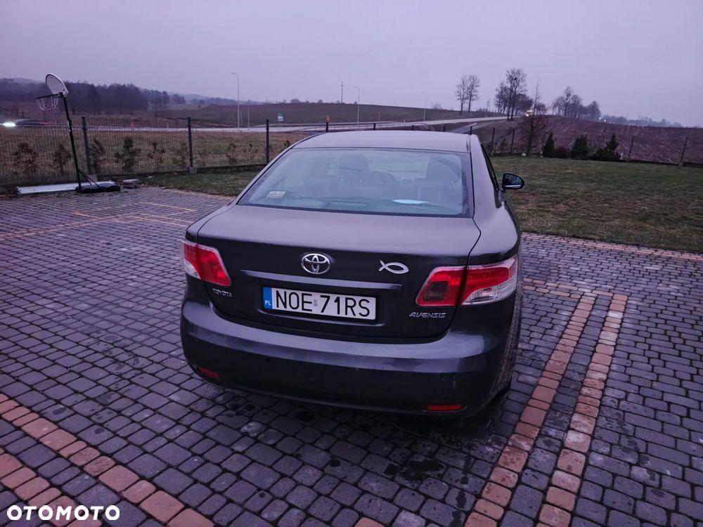 Toyota Avensis 2.0 D-4D Premium - 7