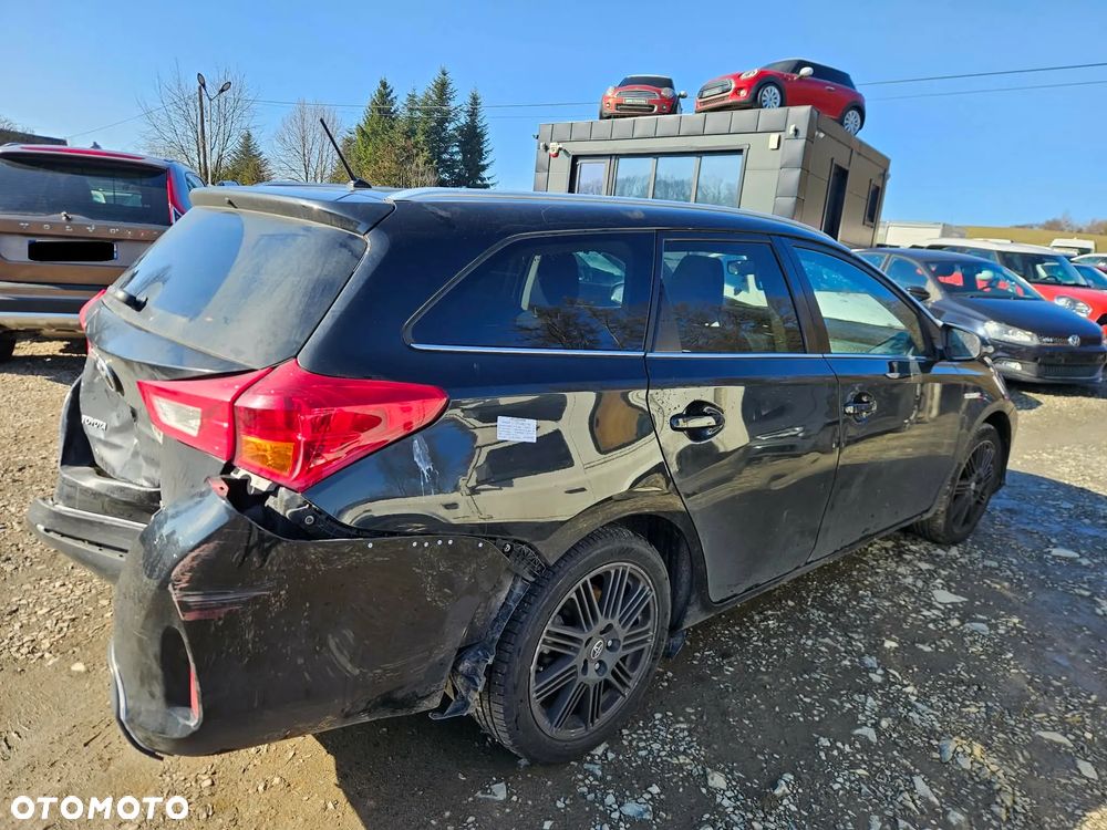 Toyota Auris 1.8 HSD Luna - 8