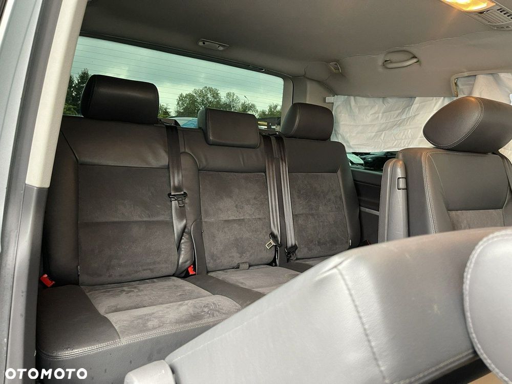 Volkswagen Multivan - 15