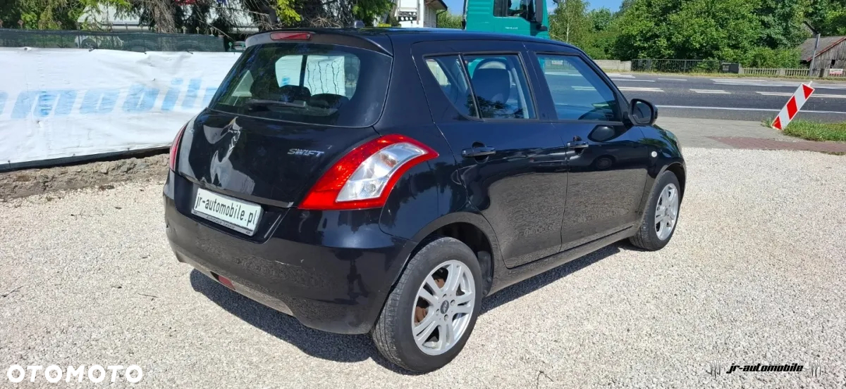 Suzuki Swift - 2