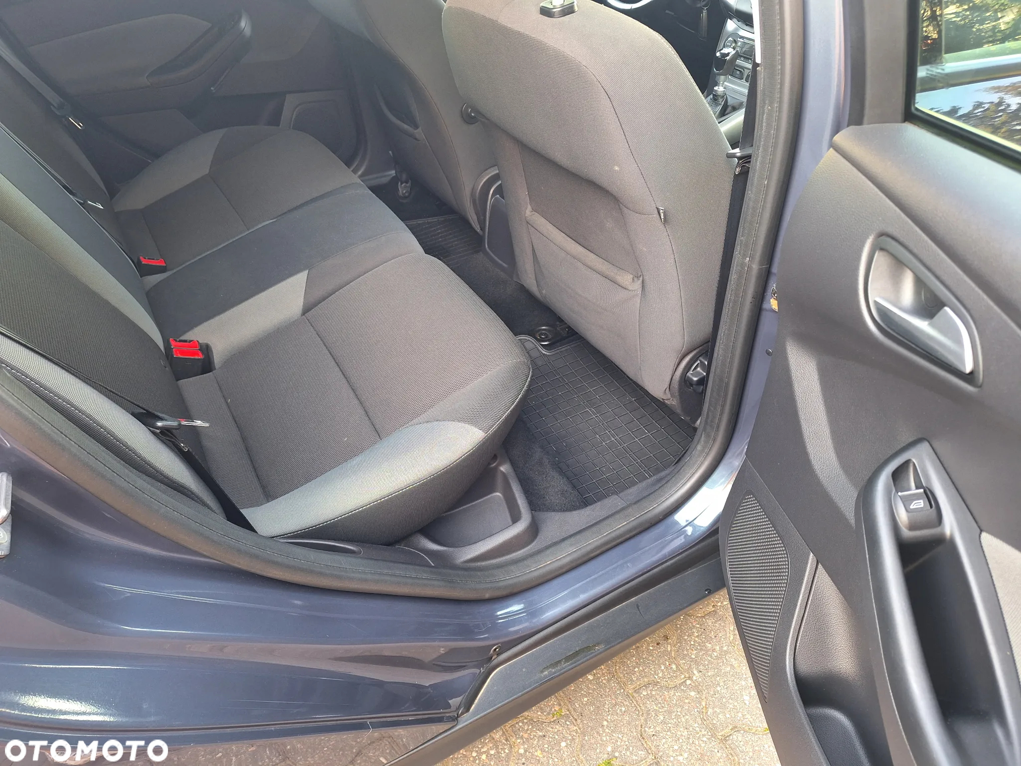 Ford Focus 1.6 TDCi Ambiente - 8