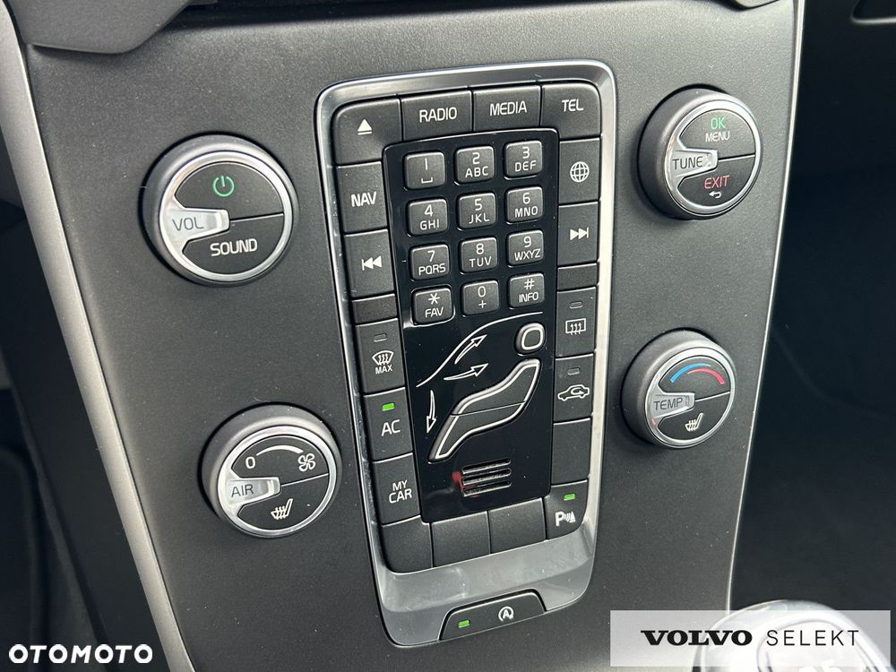 Volvo V40 - 16