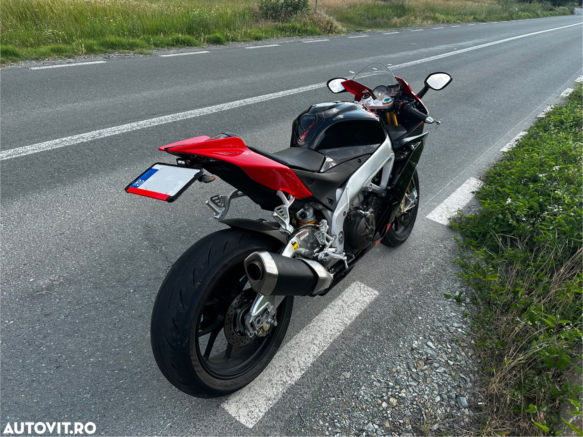 Aprilia RSV 4R - 3