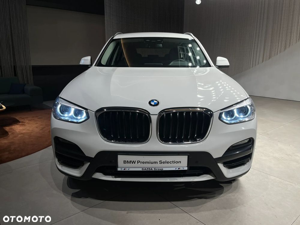 BMW X3 xDrive20d Advantage - 4