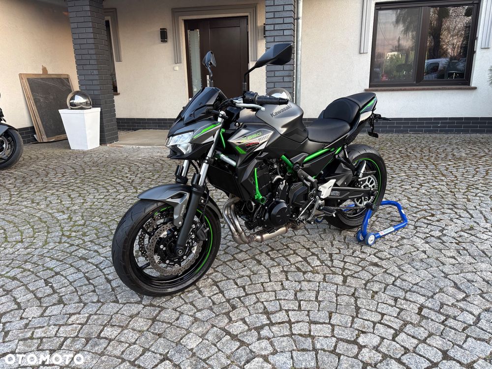 Kawasaki Z 650 - 8
