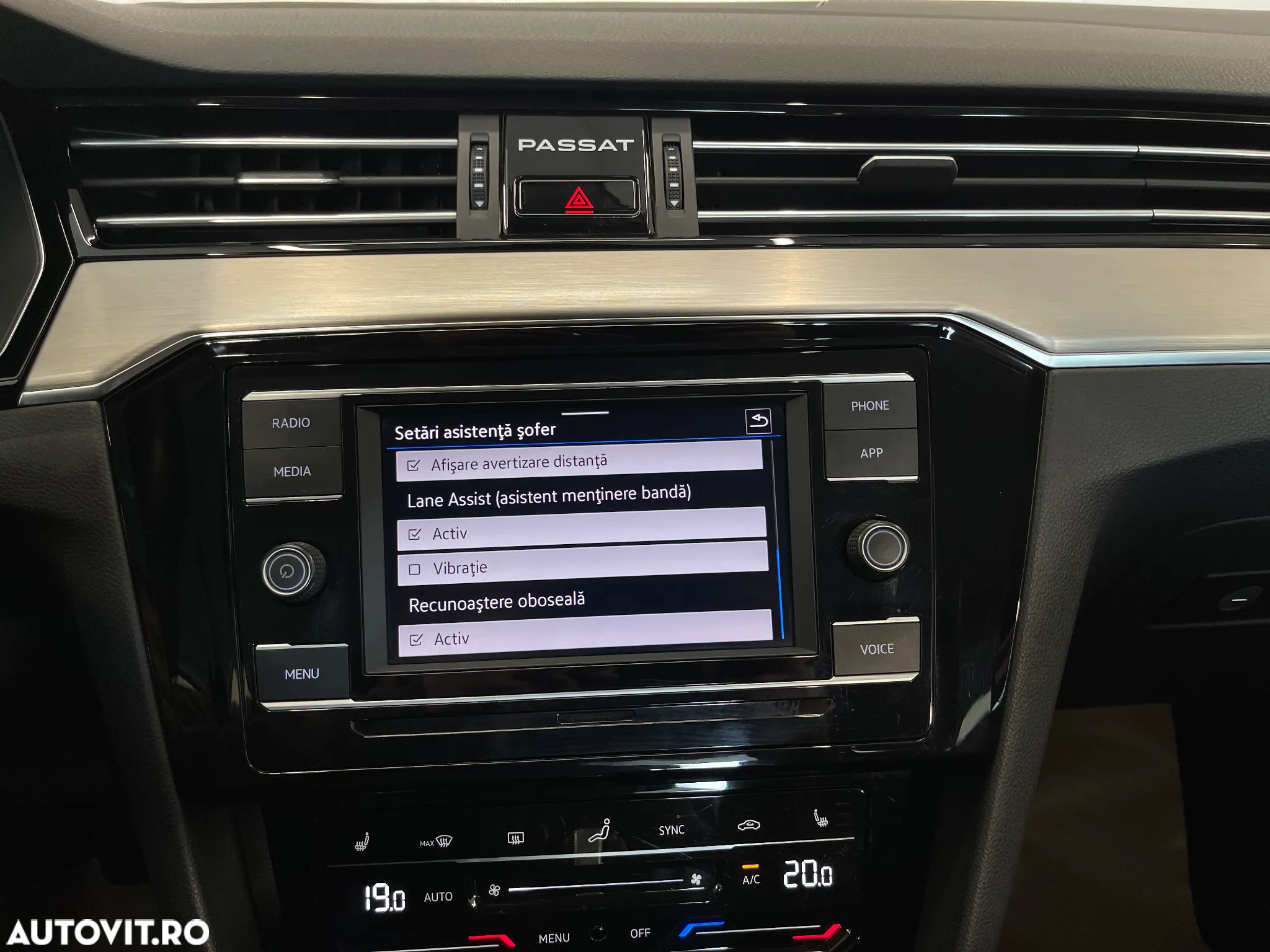 Volkswagen Passat 2.0 TDI DSG Highline - 22