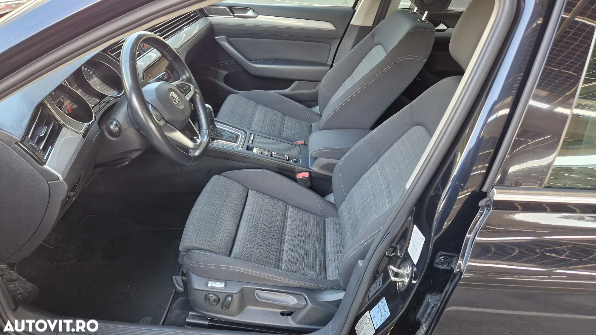 Volkswagen Passat Variant 1.6 TDI (BlueMotion Technology) DSG Comfortline - 10