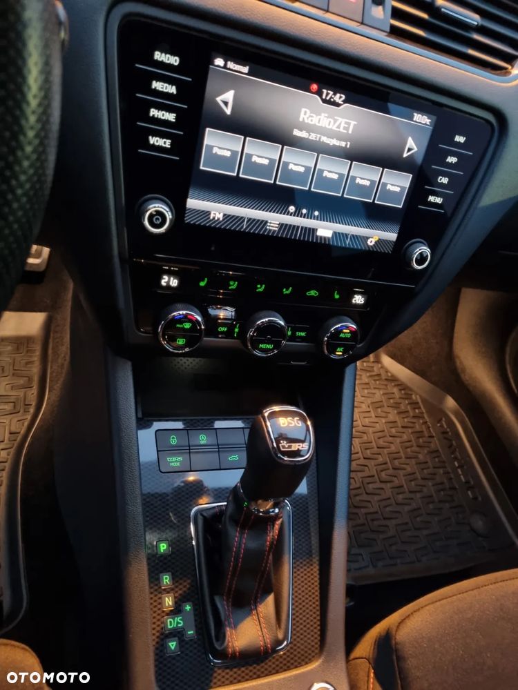 Skoda Octavia 2.0 TSI DSG RS 230 - 23