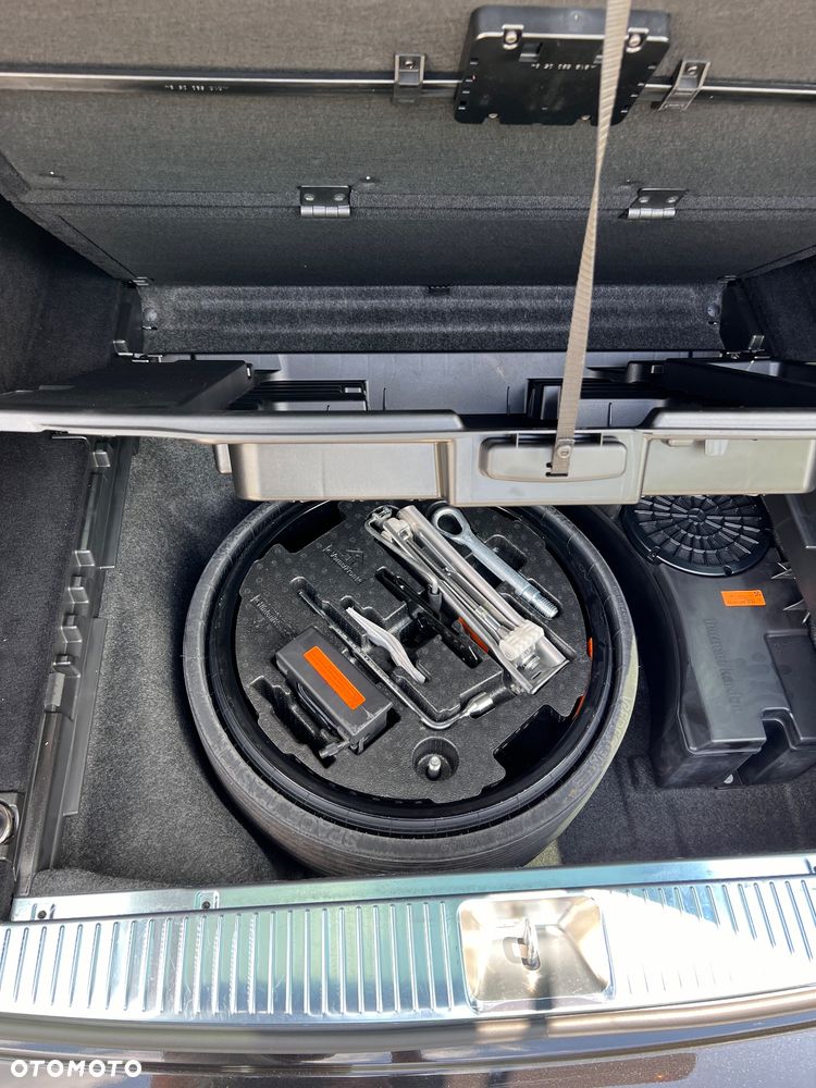 Mercedes-Benz Klasa E 63 AMG - 16