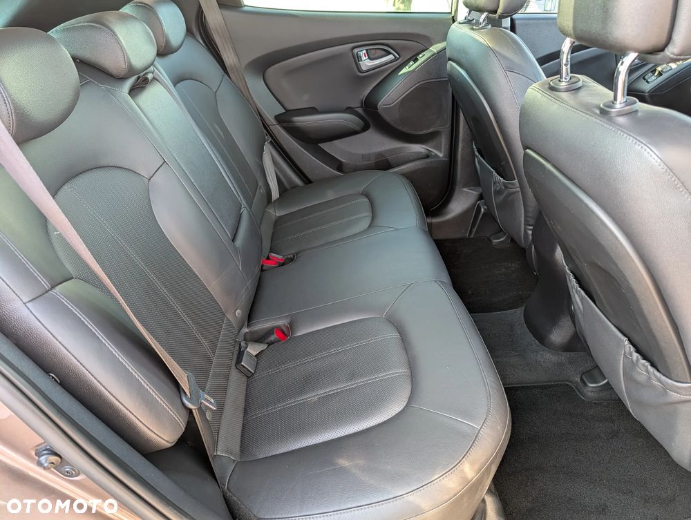 Hyundai ix35 2.0 CRDi Premium 4WD - 17