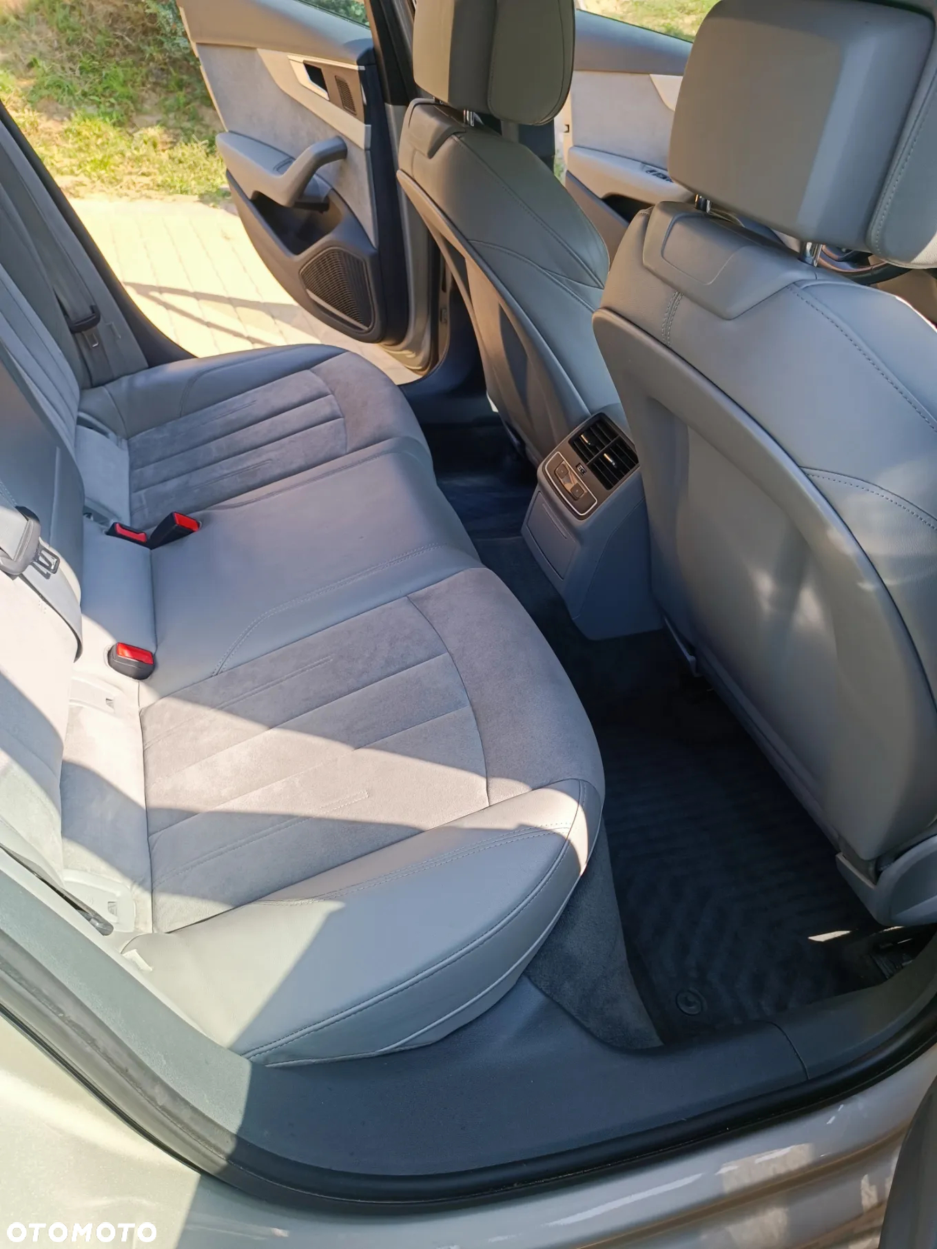 Audi A4 Avant 2.0 TDI Quattro S tronic - 24